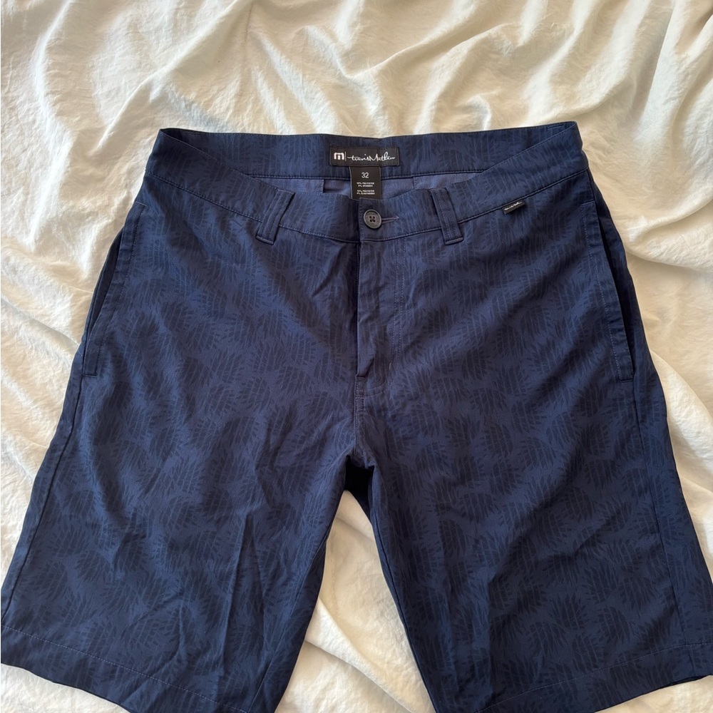 Travis Mathew Dark Blue Patterned L Men's Shorts-Worn Once!!